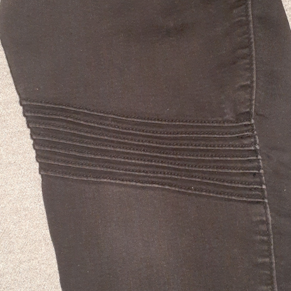 Pants - Picture 3 of 5